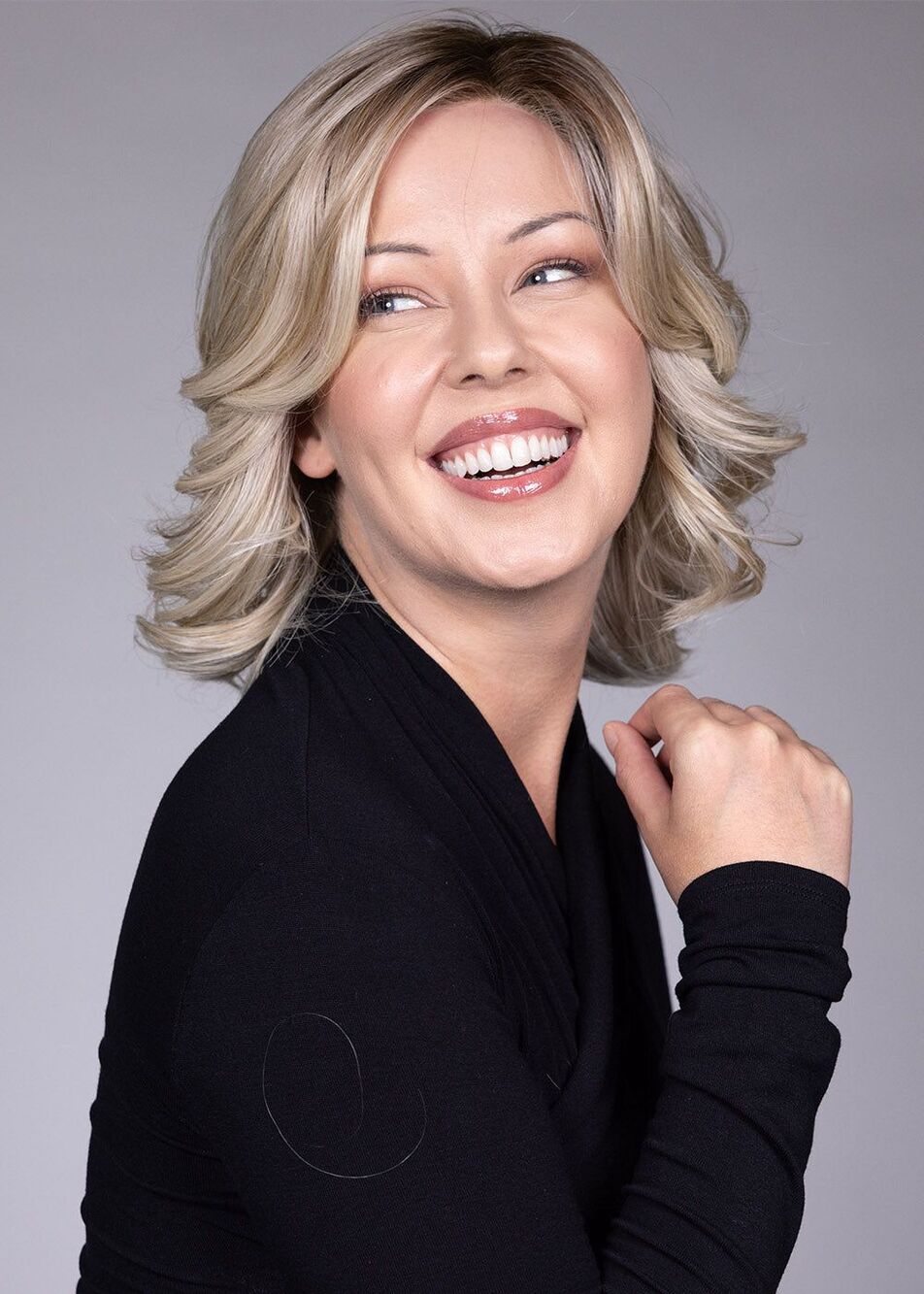 BelleTress Helsinki Premium Synthetic Wig in Color Milkshake Blonde-R New